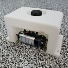Load image into Gallery viewer, Burger Motorsports BMS 2 Gallon Universal Low Profile WMI Tank