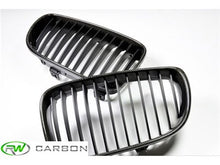 Load image into Gallery viewer, RW Carbon BMW E82 E88 Carbon Fiber Kidney Grilles bmwe82001