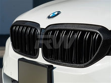 Load image into Gallery viewer, RW Carbon BMW G30 Dual Slat Carbon Fiber Grilles bmwg30021