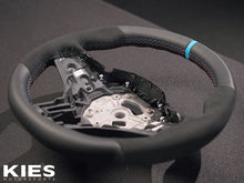 Load image into Gallery viewer, BMW OEM G SERIES M Performance Steering Wheel