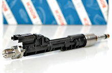 Load image into Gallery viewer, Bosch BMW EU5 Fuel Injector - Bosch 13647599876 / 0261500136 / 62830